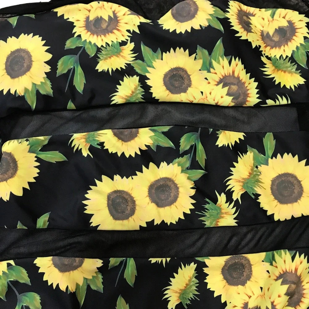 Shein sunflower halter one piece bathing suit - Picture 5 of 10